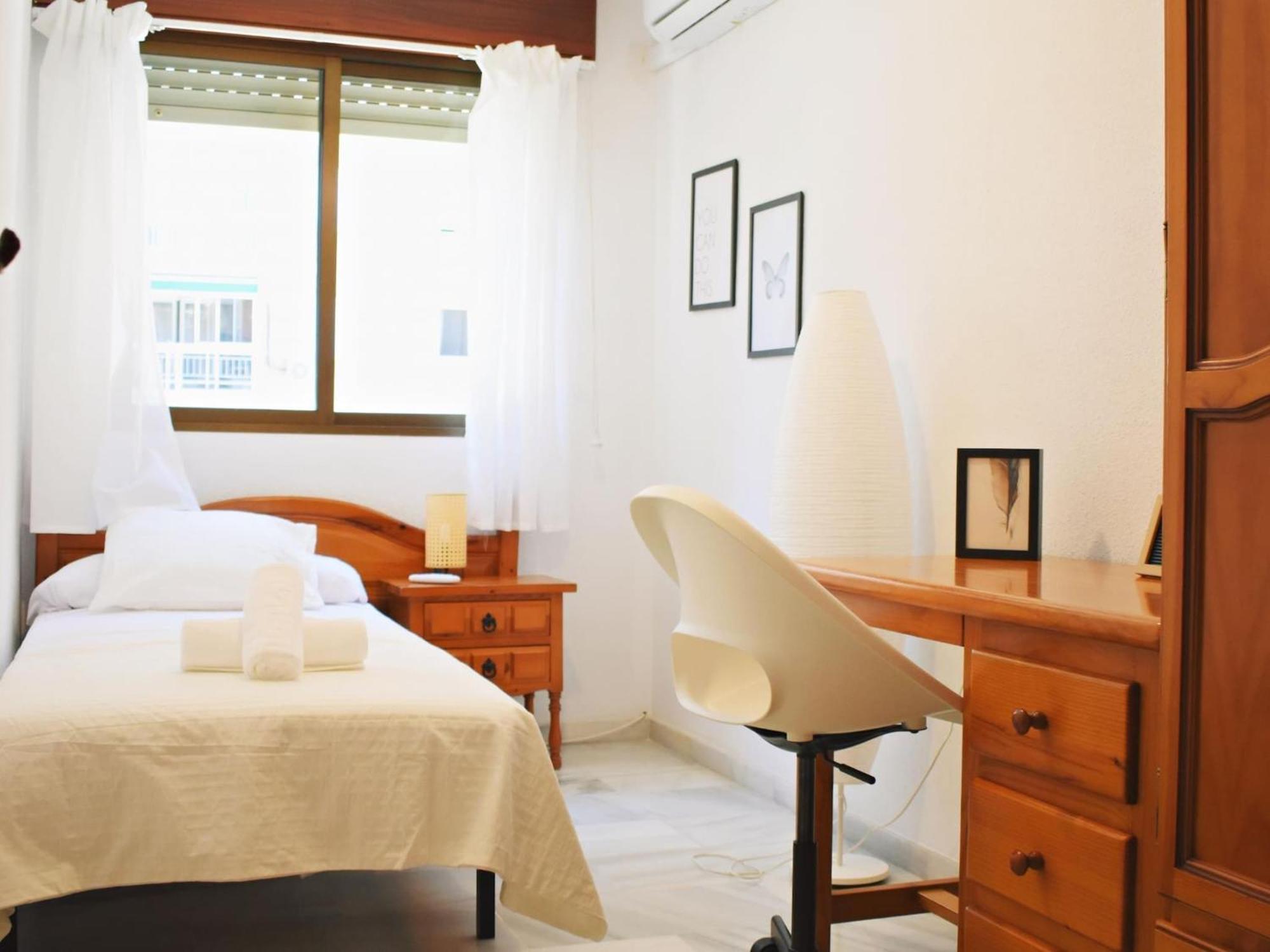 Amplio Y Luminoso Apartamento Cerca Del Centro Y La Playa Con Piscina Y Parking Privado Malaga Ngoại thất bức ảnh