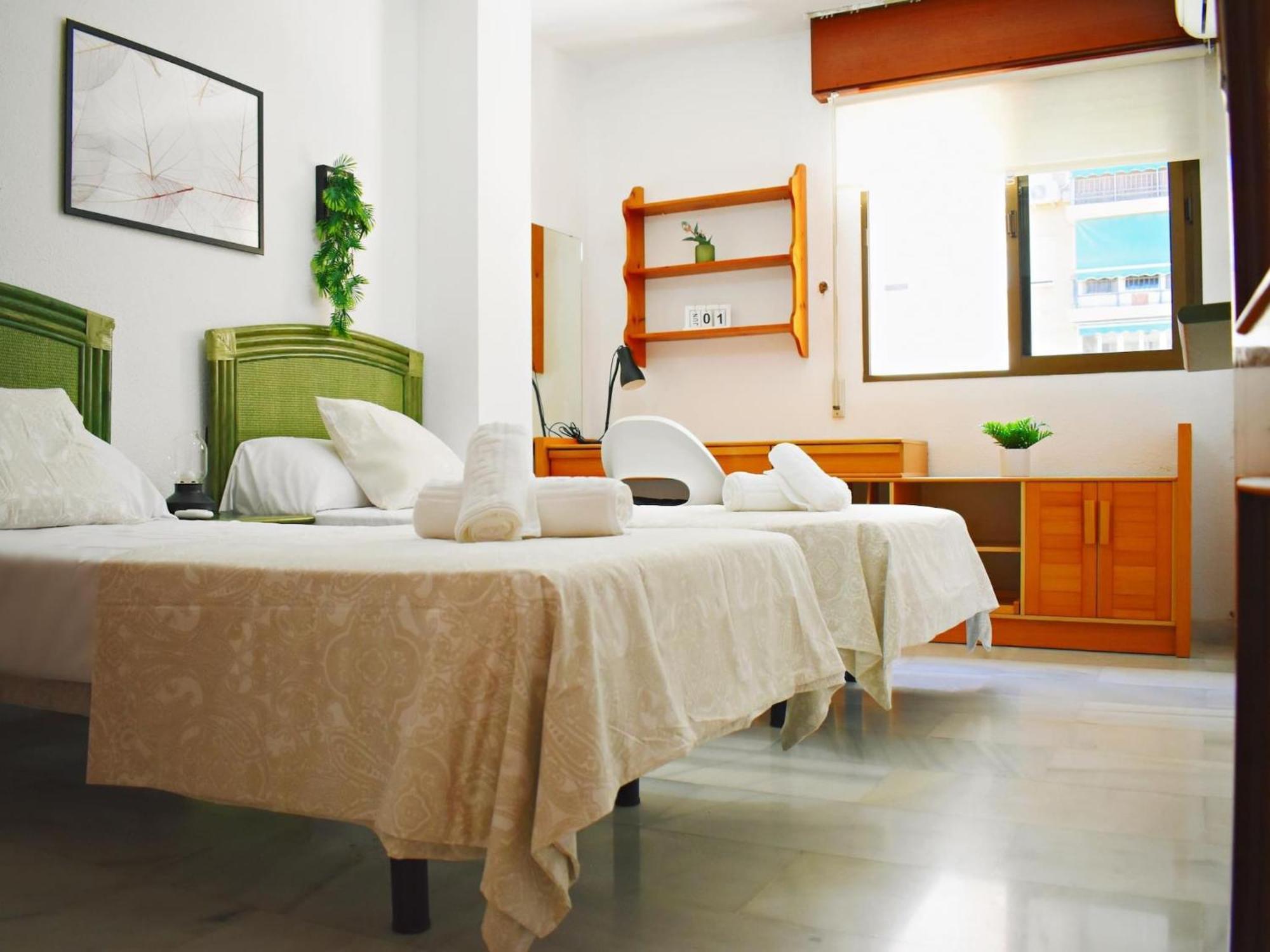 Amplio Y Luminoso Apartamento Cerca Del Centro Y La Playa Con Piscina Y Parking Privado Malaga Ngoại thất bức ảnh